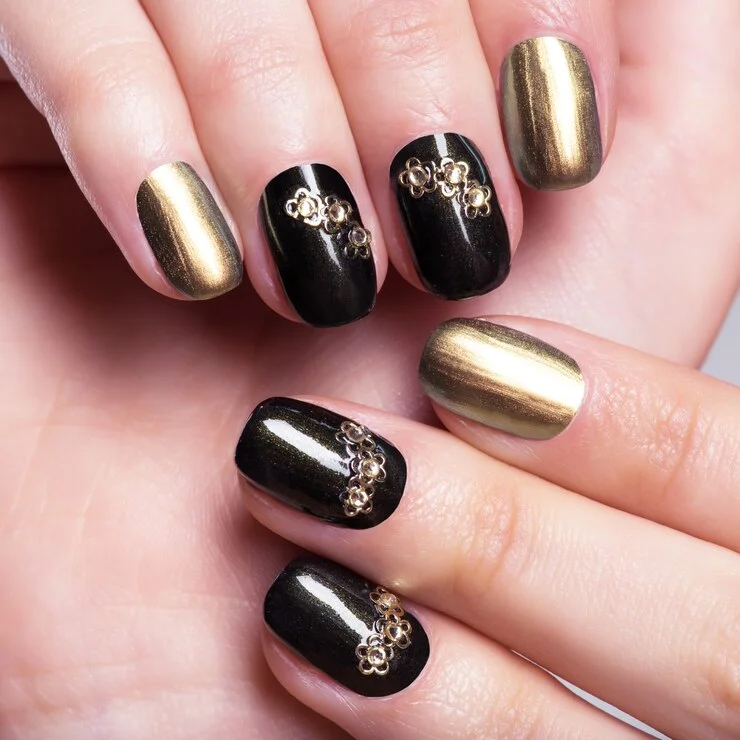 Gilded Glam Gel Manicure nail art ideas 2024