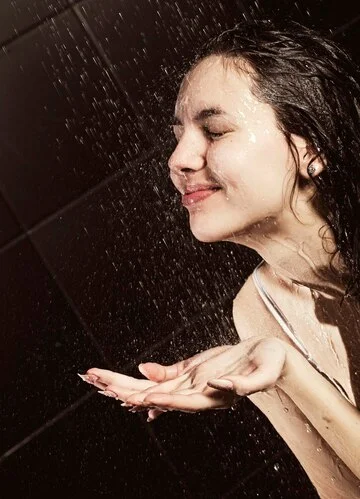 Lukewarm Showers for skin care