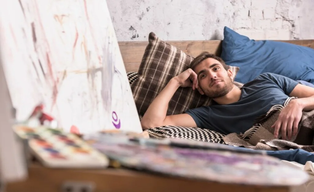 9 Signs You’re a Lazy Person, According to Psychology