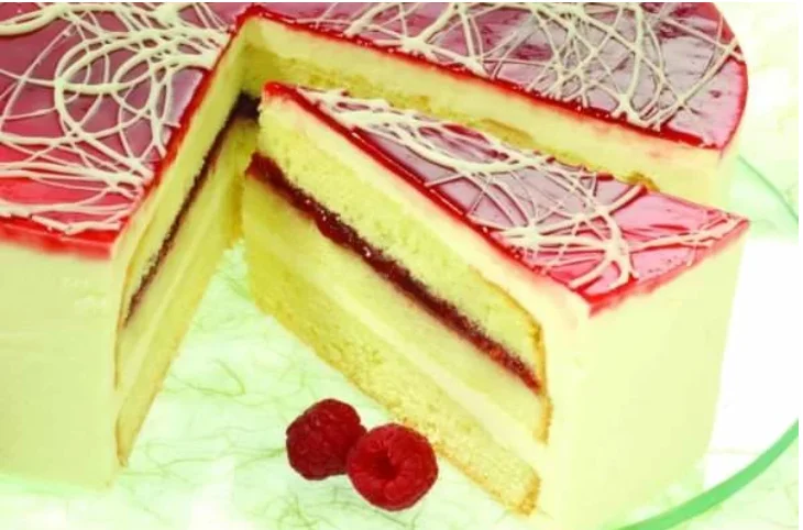 Raspberry Limoncello Cake