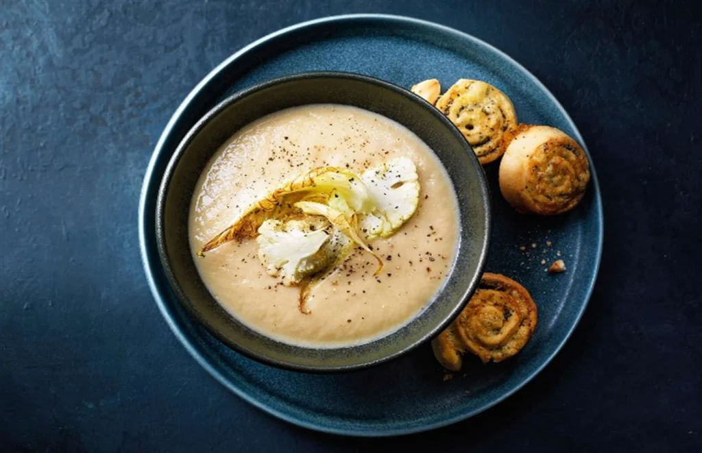 Cauliflower soup with cheese twirls