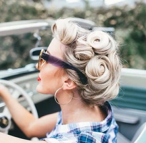 1. Multiple Blonde Buns