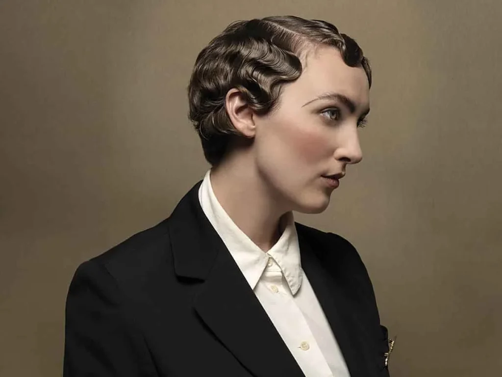 1920s Inspired Finger Waves