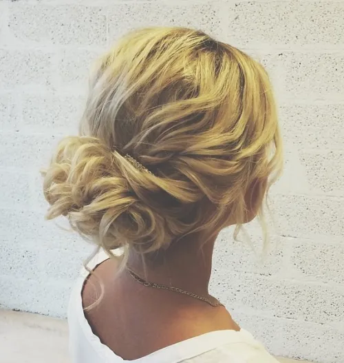  Wavy Low Bun