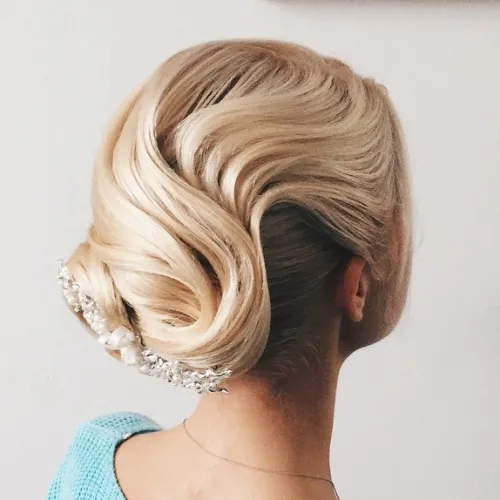 Retro Wave Updo with Pearl Hairclip