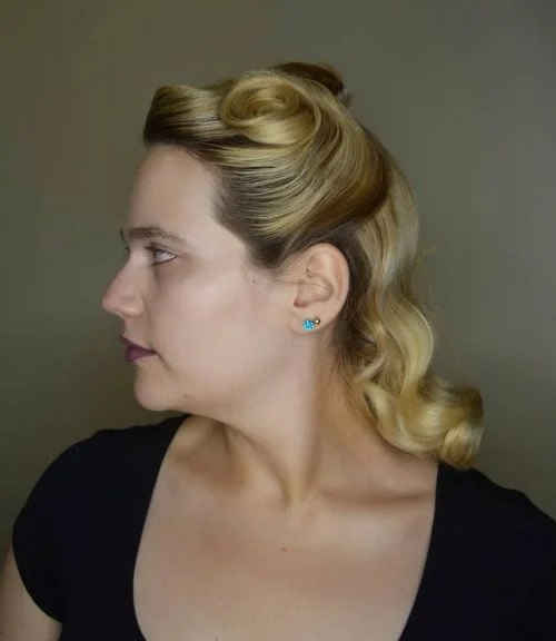 Classic Finger Waves in Half-Up Hairstyles