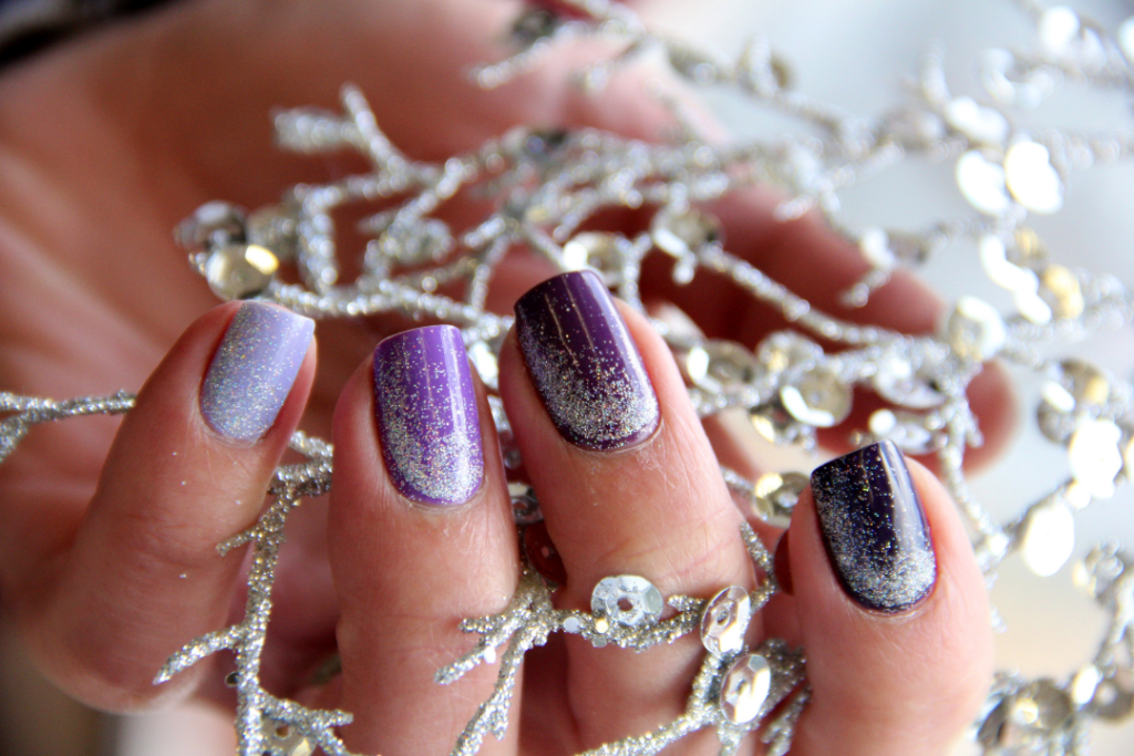 Glitter Accents nail