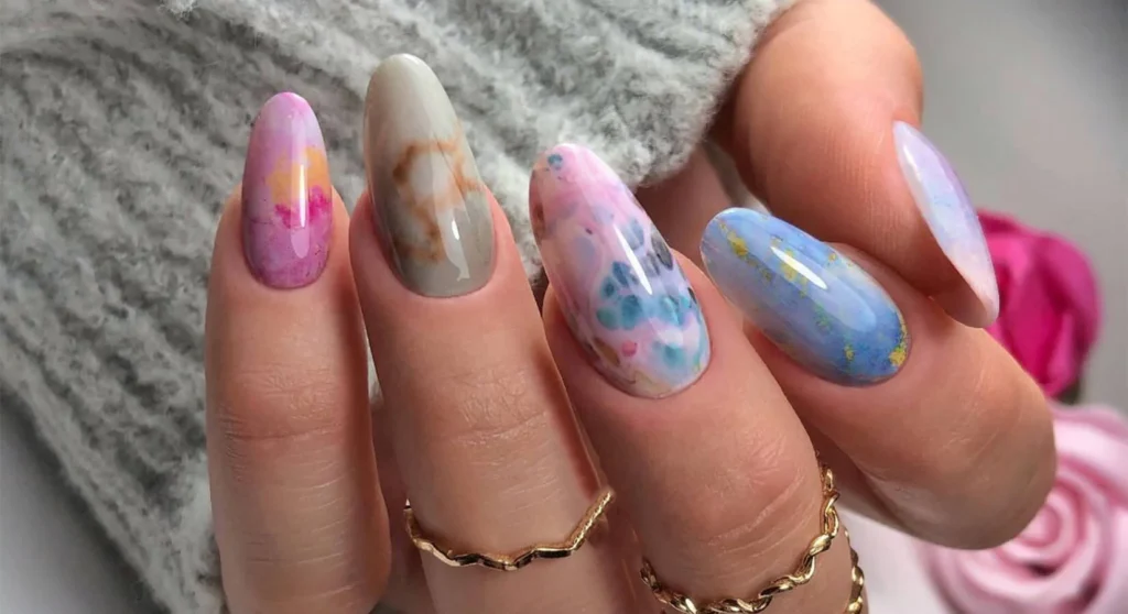 Marble Effect nail art