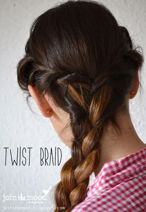 9. Easy Braiding Hairstyle
