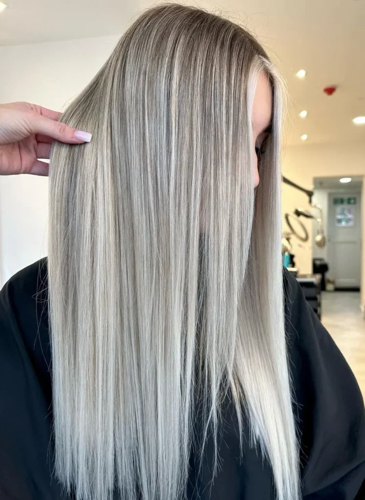 3. Silvery Blonde Blended Highlights
