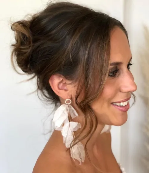 4. Messy Bun Wedding Hairstyle
