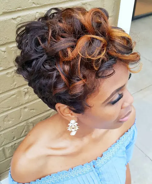 5. Short Curled Hairstyle with Copper Highlights
