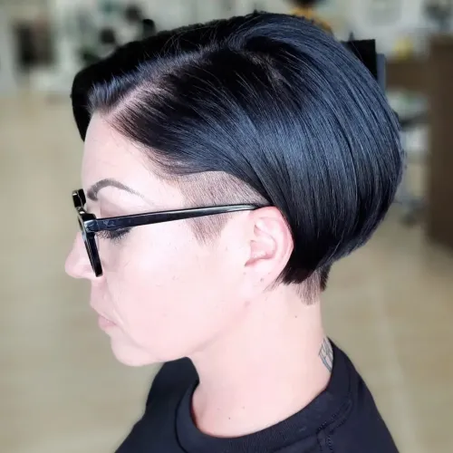 5. Asymmetrical Pixie Bob with Short Nape
