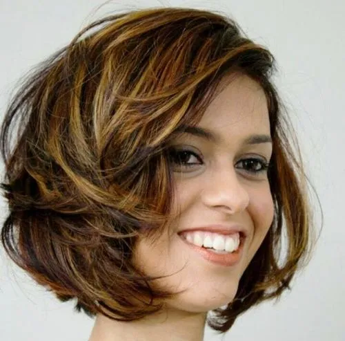 2. Shaggy Bob with Caramel Highlights
