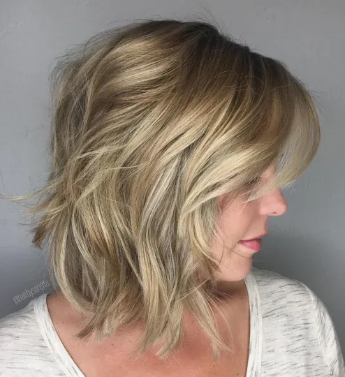 15. Messy Wheat Blonde Bob with Layers
